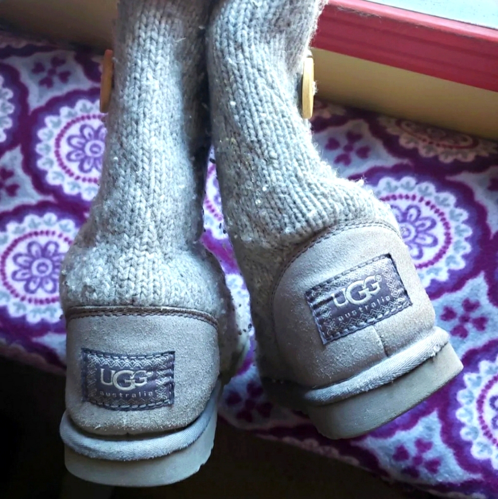 SOLD Ugg boots